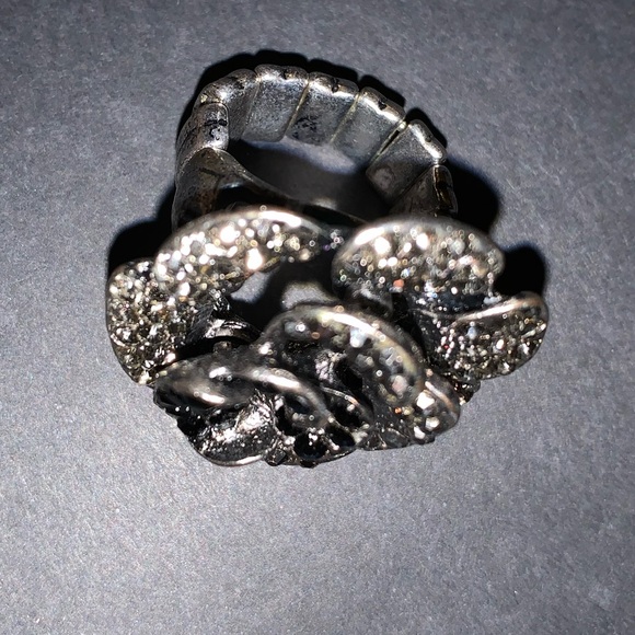 Vintage Rosé stretchable ring. - Picture 2 of 3